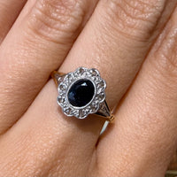 Vintage ring met saffier en roosgeslepen diamanten van 18 karaat goud en platina