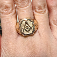 Vintage freemasons ring in 14 carat gold-gents rings-The Antique Ring Shop