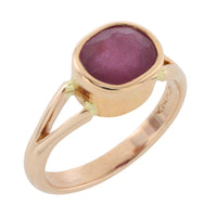 Ruby ring in 14 carat gold