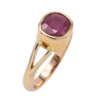 Ruby ring in 14 carat gold