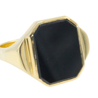 Vintage onyx signet ring in 14 carat gold