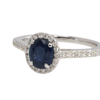 Sapphire cluster ring in 18 carat white gold