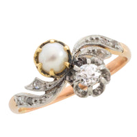Pearl and diamond Toi et Moi ring in 18 carat gold