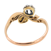 Pearl and diamond Toi et Moi ring in 18 carat gold
