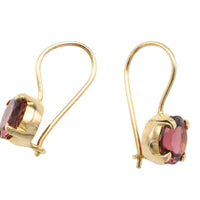 Garnet earrings in 14 carat gold
