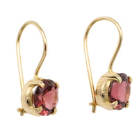 Garnet earrings in 14 carat gold