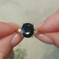 Sapphire and diamond ring in 18 carat gold