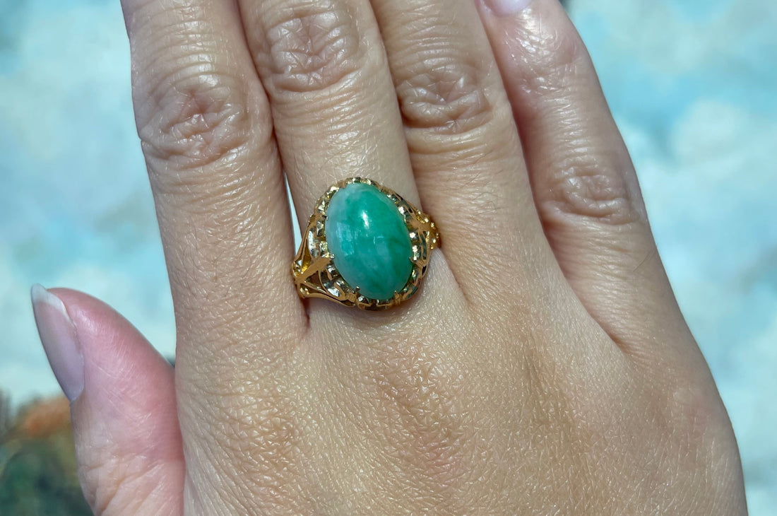 Cabochon jade ring in 14 carat gold-Vintage Rings-The Antique Ring Shop