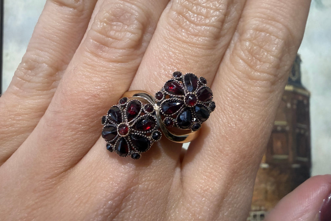 Vintage Toi et Moi garnet ring