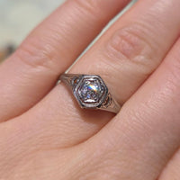 Vintage Art Deco diamond ring in platinum