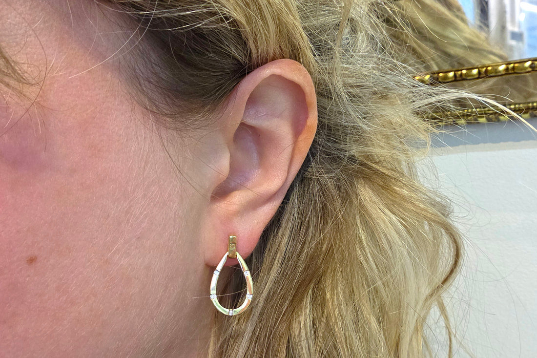 18 carat gold earrings with diamonds