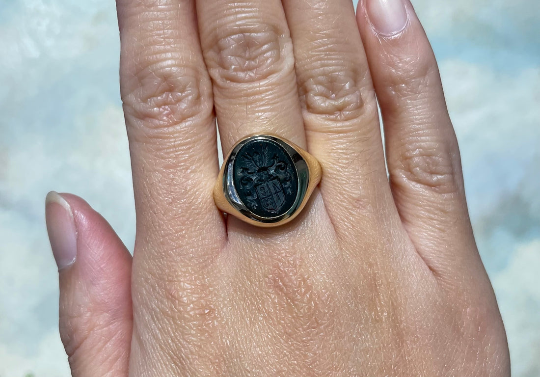 Vintage signet ring with bloodstone intaglio-gents rings-The Antique Ring Shop