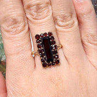 Rectangular garnet ring in 14 carat gold