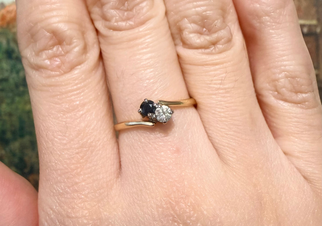 Sapphire and diamond Toi et Moi ring