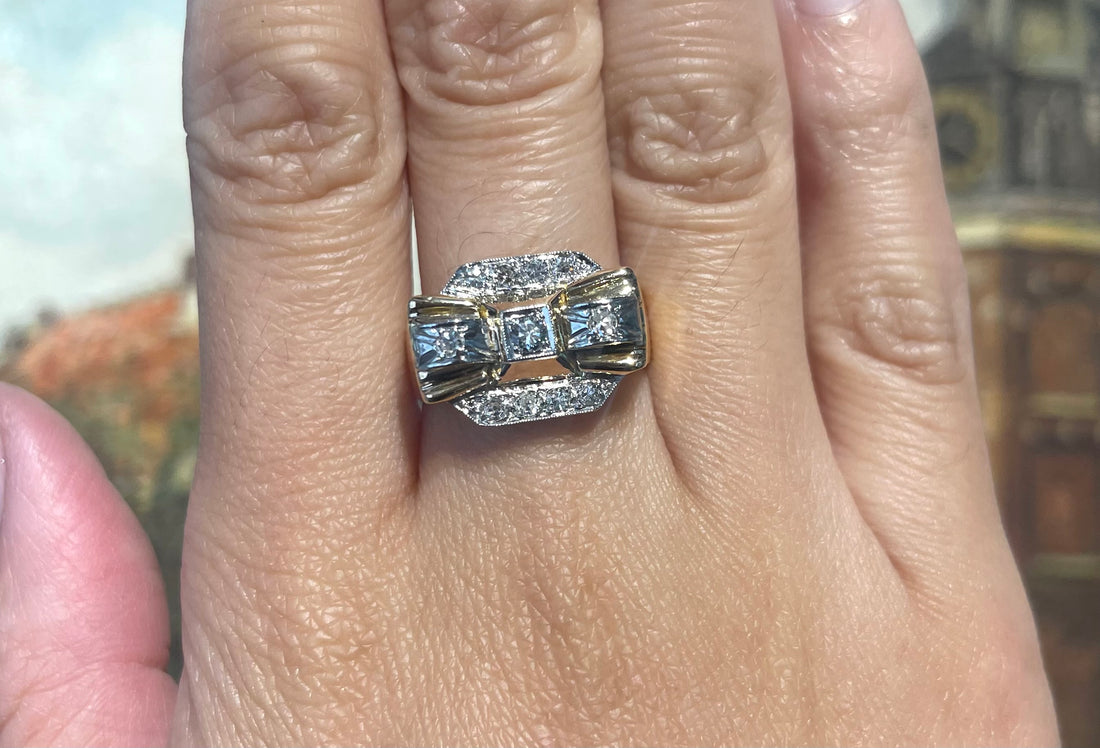 Vintage Art Deco diamond ring in 18 carat gold-Vintage Rings-The Antique Ring Shop