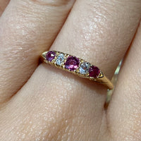 Edwardiaanse ring met robijnen en oudgeslepen diamanten