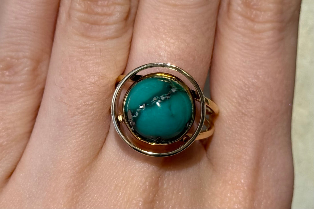Turquoise ring in 14 carat gold