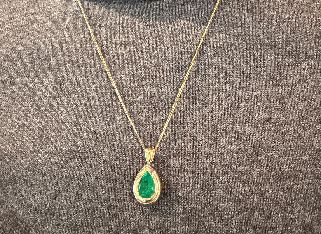 Emerald pendant in yellow and white gold-Pendants-The Antique Ring Shop