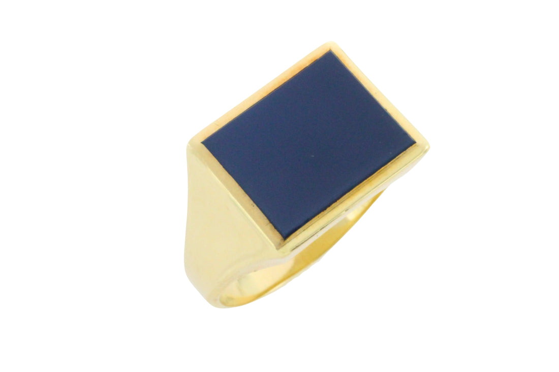 Vintage signet ring in 14 carat gold
