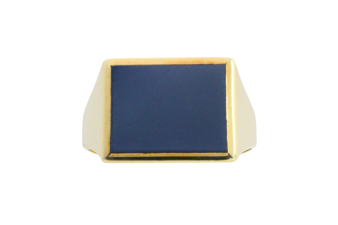 Vintage signet ring in 14 carat gold