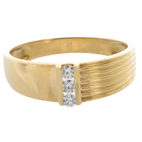 18 carat gold ring with diamonds