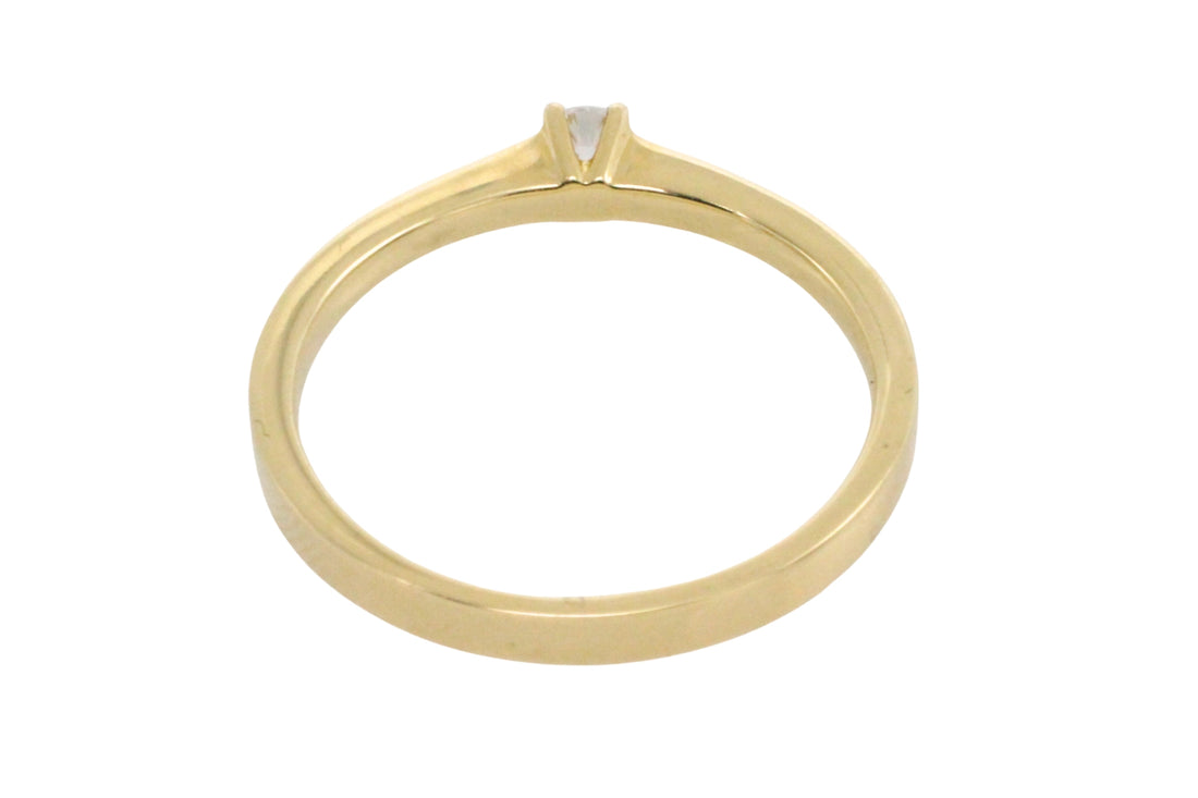Diamond ring in 14 carat gold