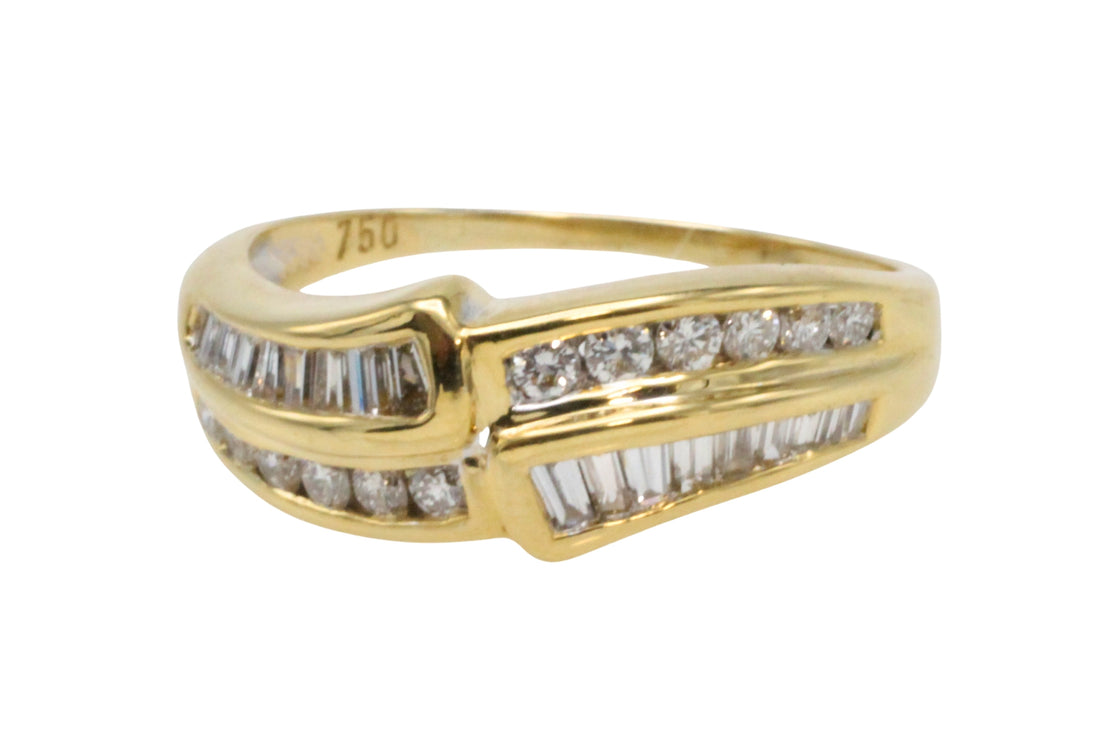 Baguette and brilliant cut diamond ring in 18 carat gold