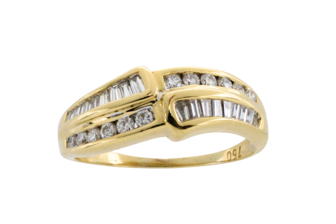Baguette and brilliant cut diamond ring in 18 carat gold