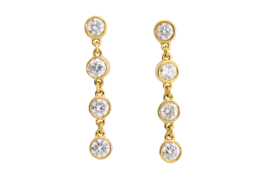 Diamond earrings in 14 carat gold
