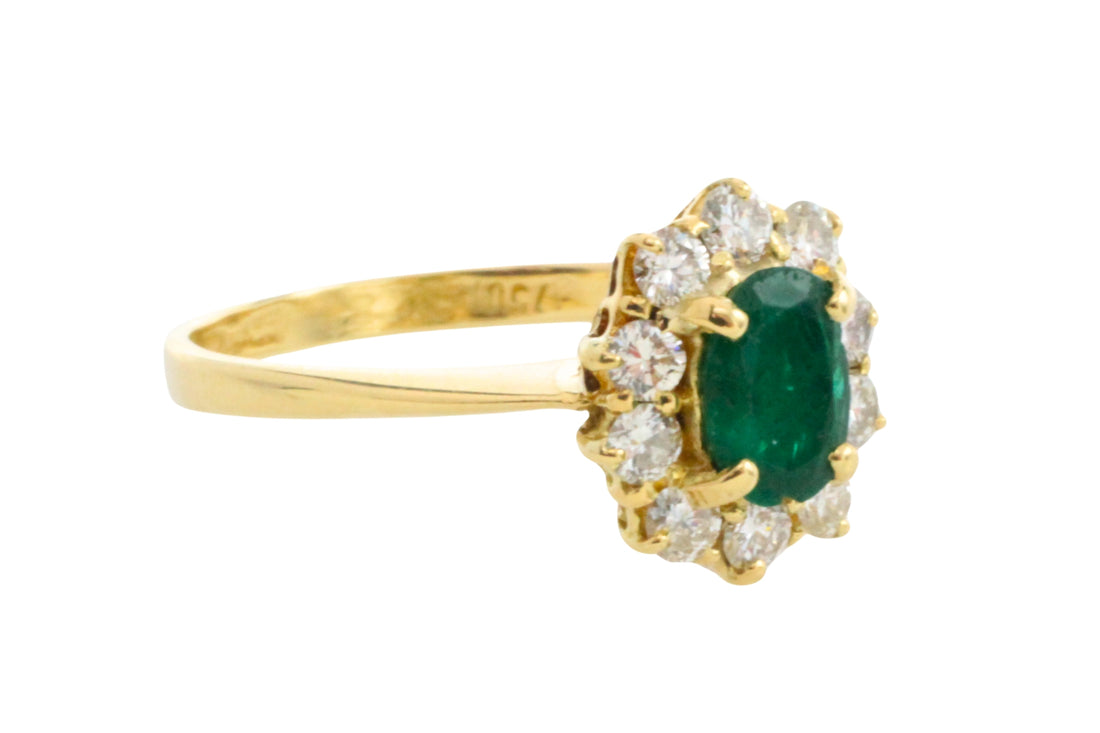 Vintage smaragd en diamanten ring van 18 karaat goud