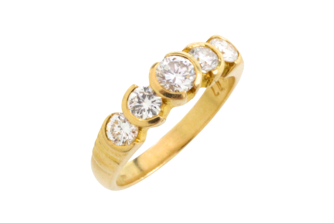 Five stone diamond ring in 18 carat gold