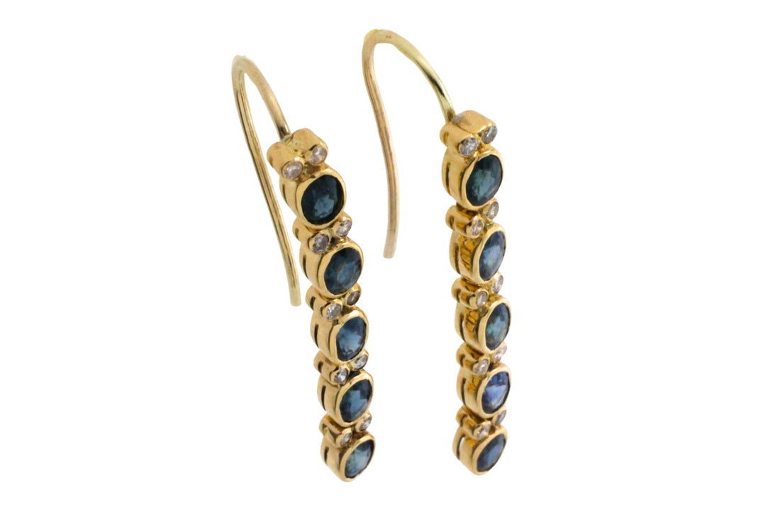 Sappire pendant earrings in 18 carat gold