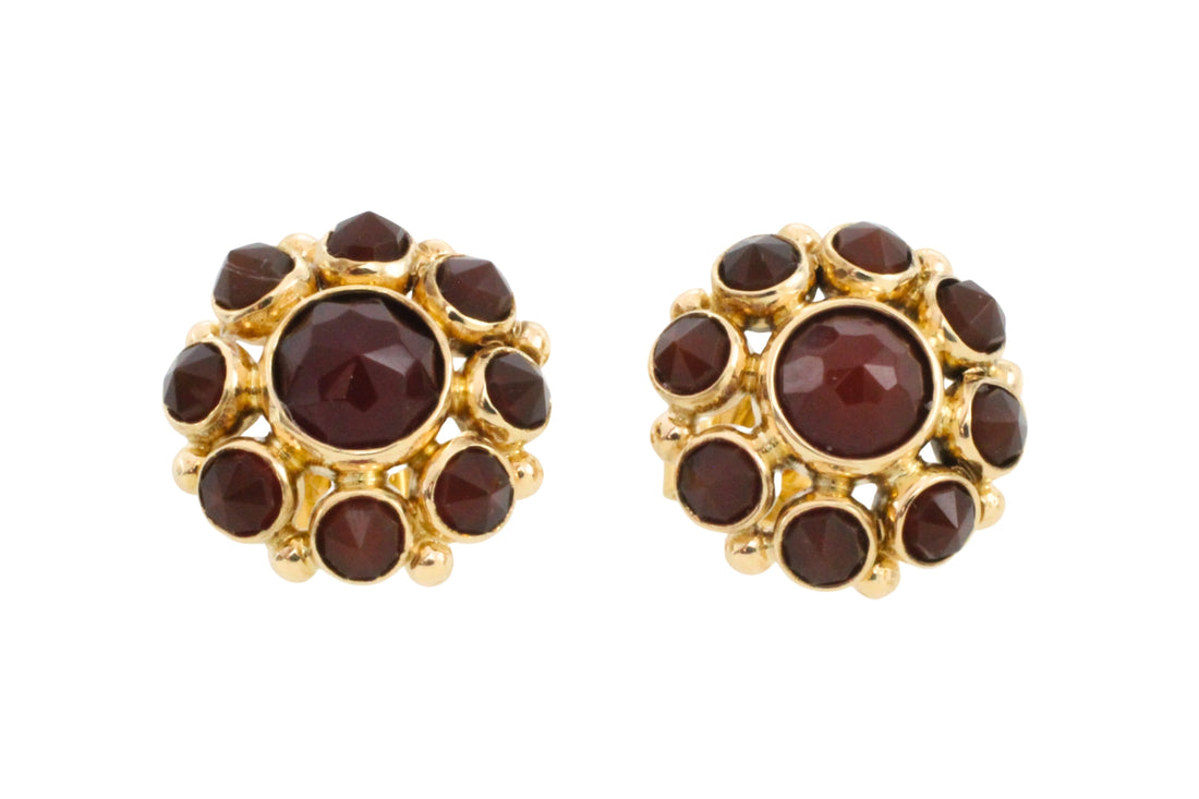 Carnelian cluster stud earrigs