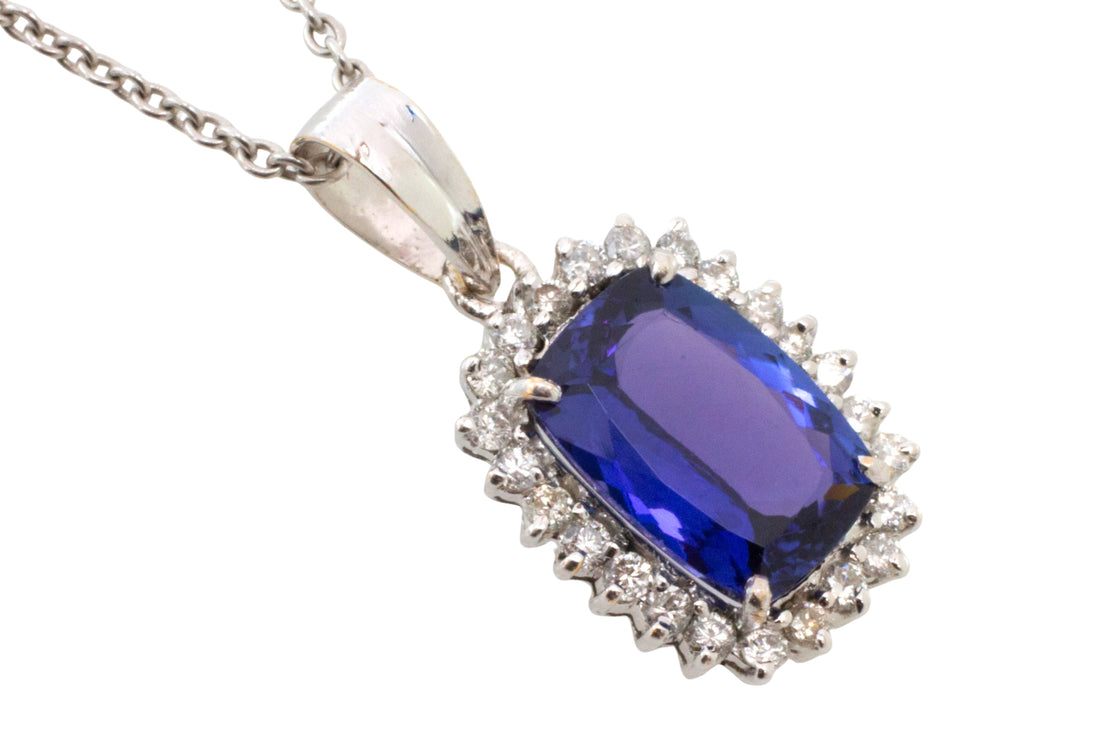 Tanzanite and diamond pendant in white gold