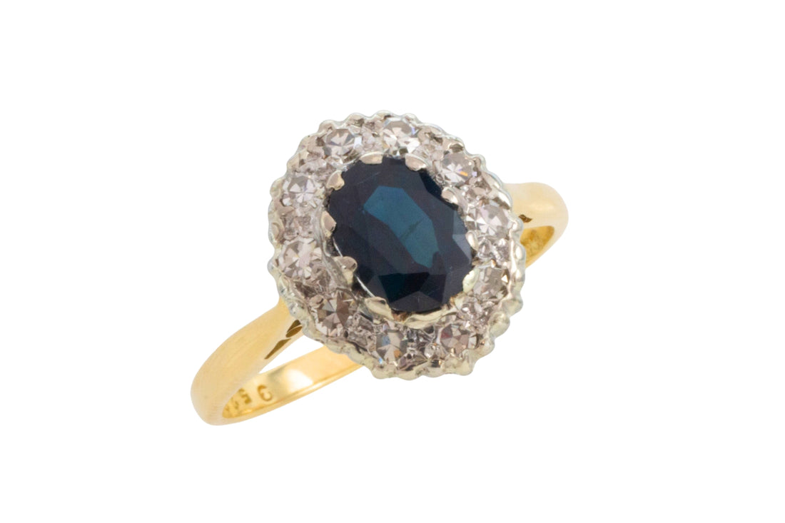 Vintage sapphire and diamond clsuter ring in 18 carat gold