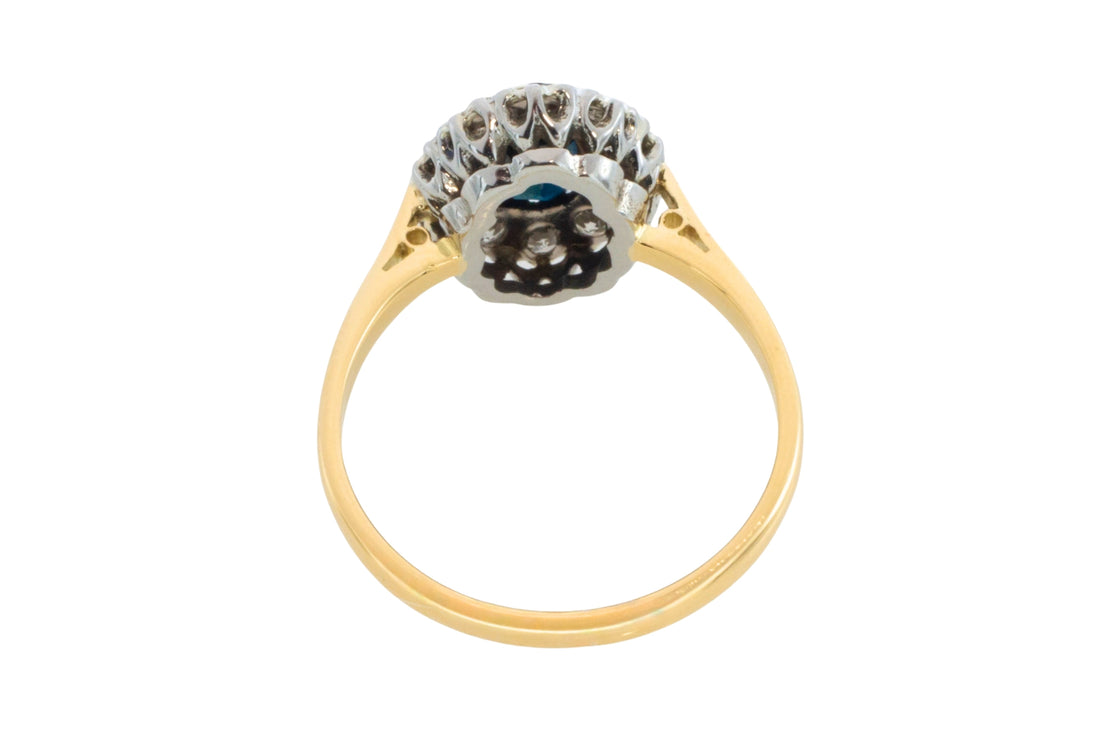 Vintage sapphire and diamond clsuter ring in 18 carat gold