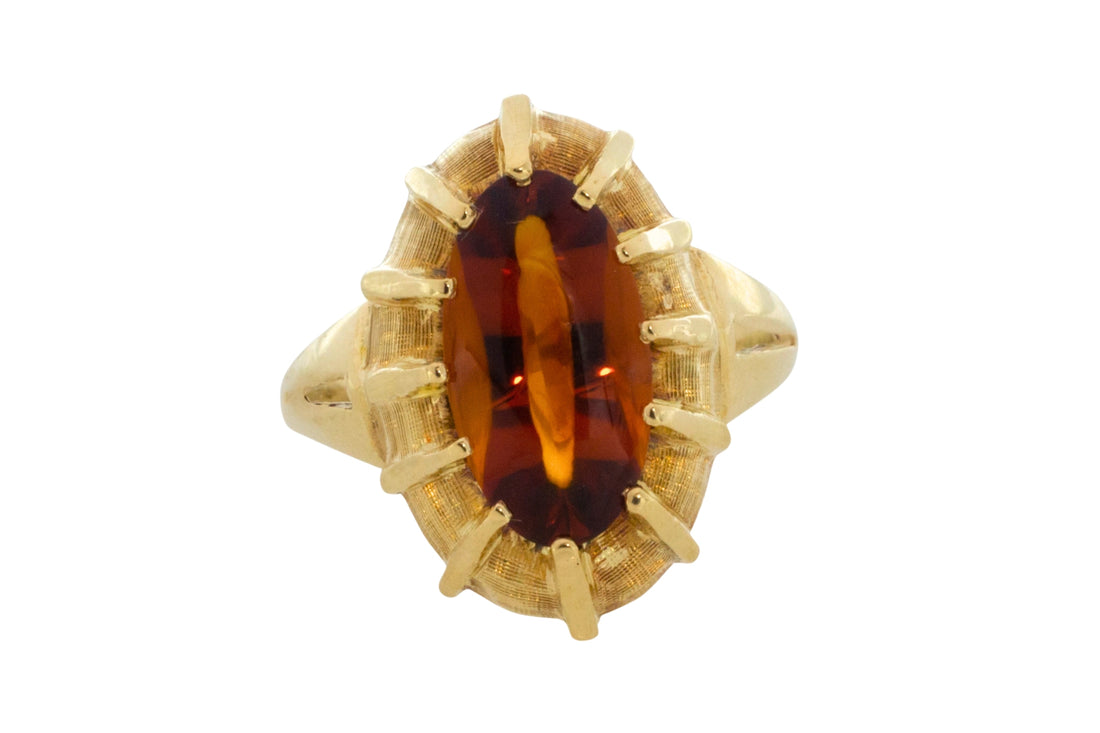 Vintage cabochon citrine ring in 14 carat gold