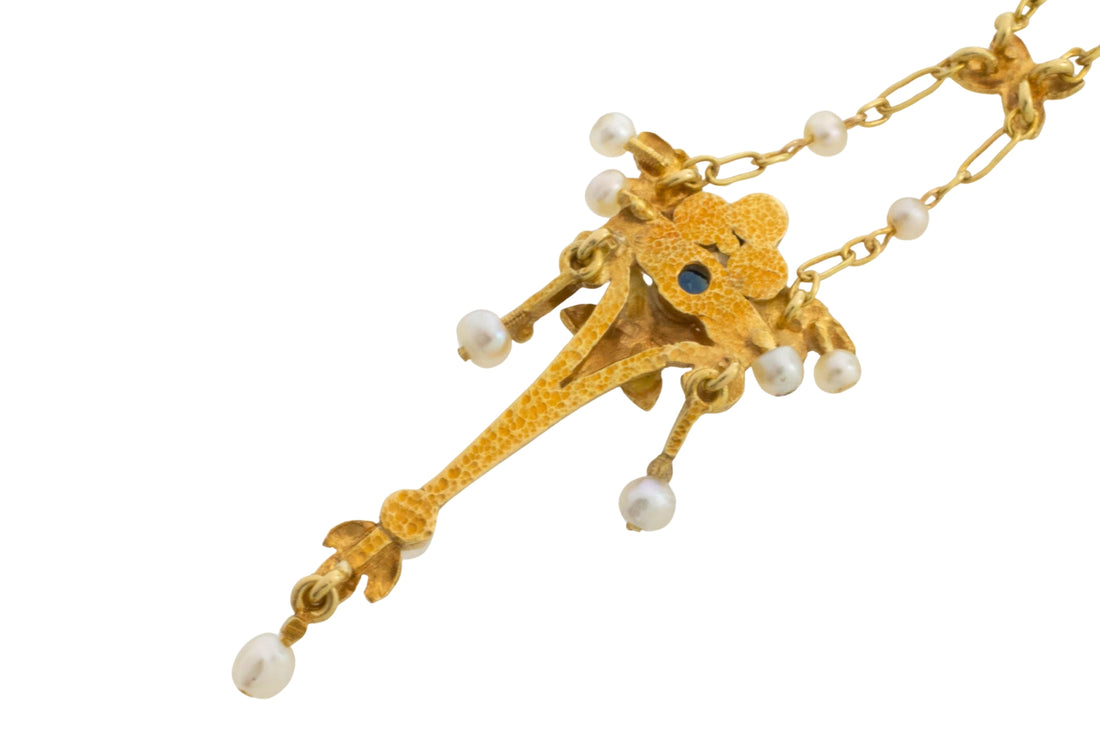 Art Nouvea pendant with pearls and sapphire