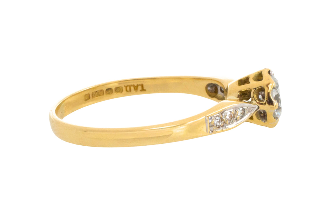 Vintage diamond ring in 18 carat gold