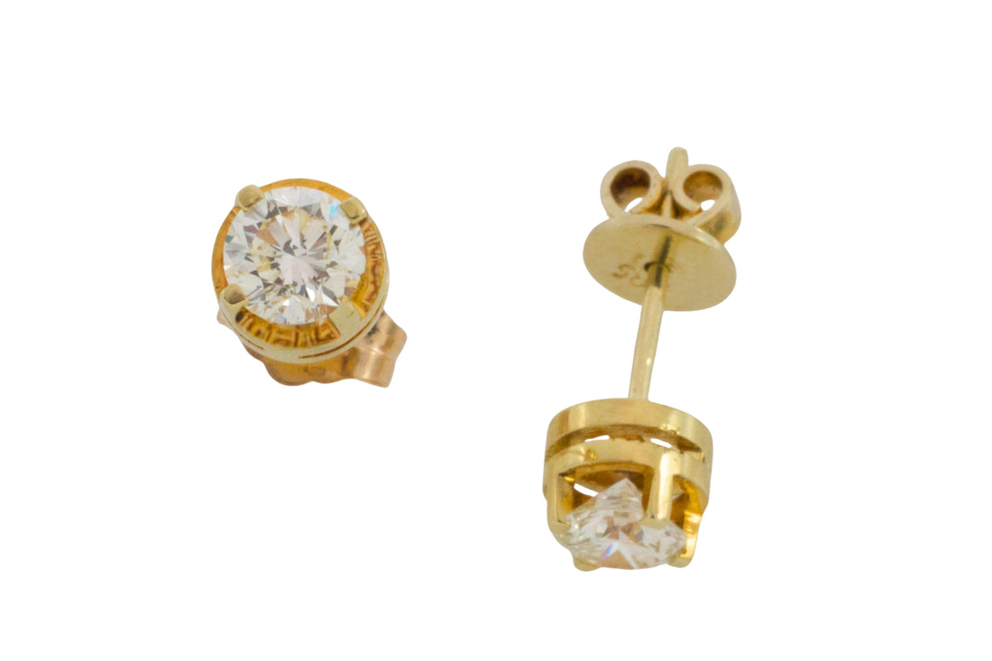 Vintage diamond studs in 14 carat gold