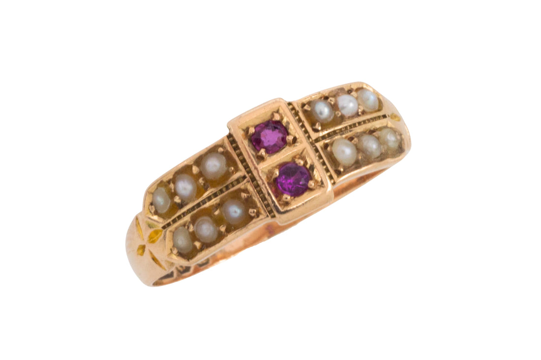 Georgian ruby and pearl ring from 1801