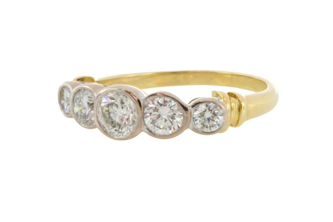 Five stone diamond ring in 18 carat gold