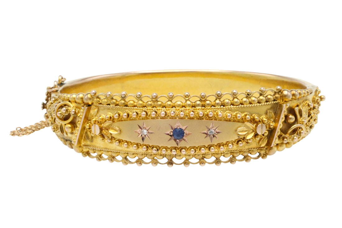 Antique hinged bracelet from 1919