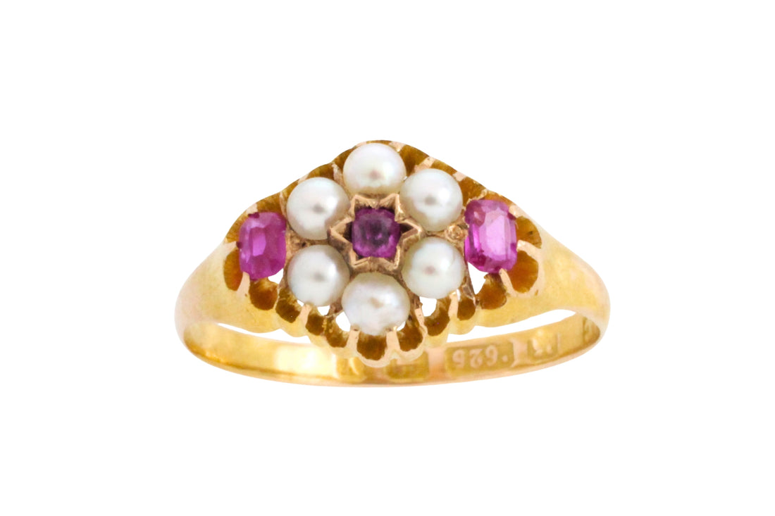 Ruby and pearl ring from 1872