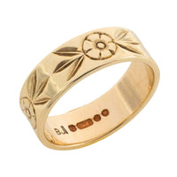 Vintage ring with floral motif