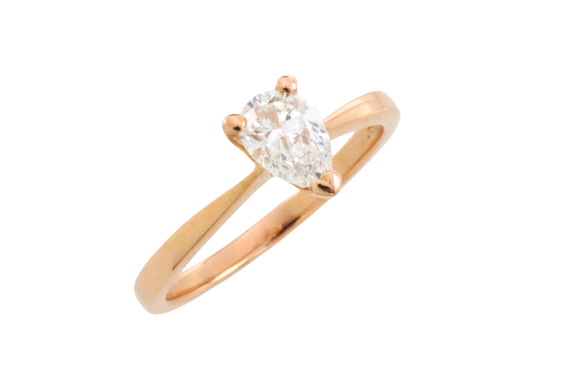 Pear cut diamond solitaire ring in 18 carat gold