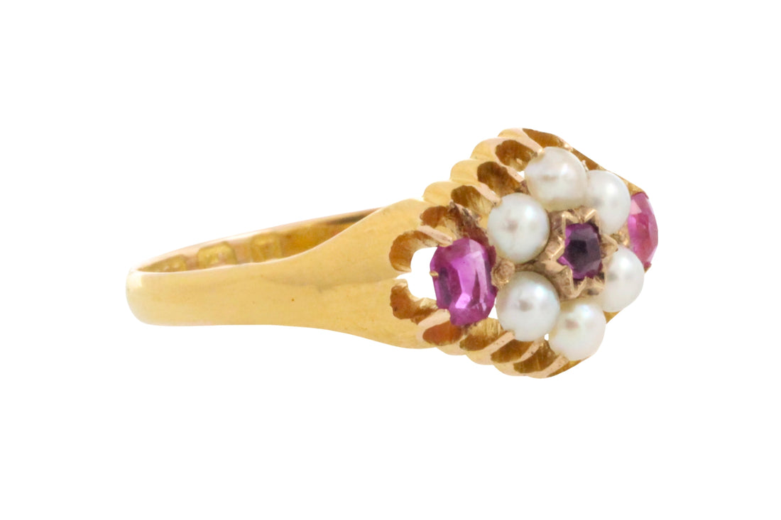 Ruby and pearl ring from 1872