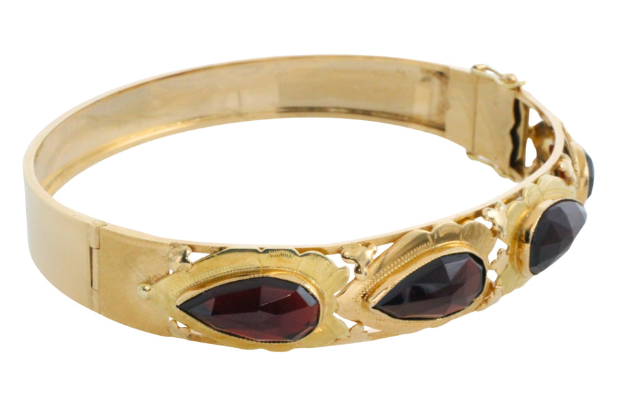 Vintage garnet bracelet in 14 carat gold-Bracelets-The Antique Ring Shop