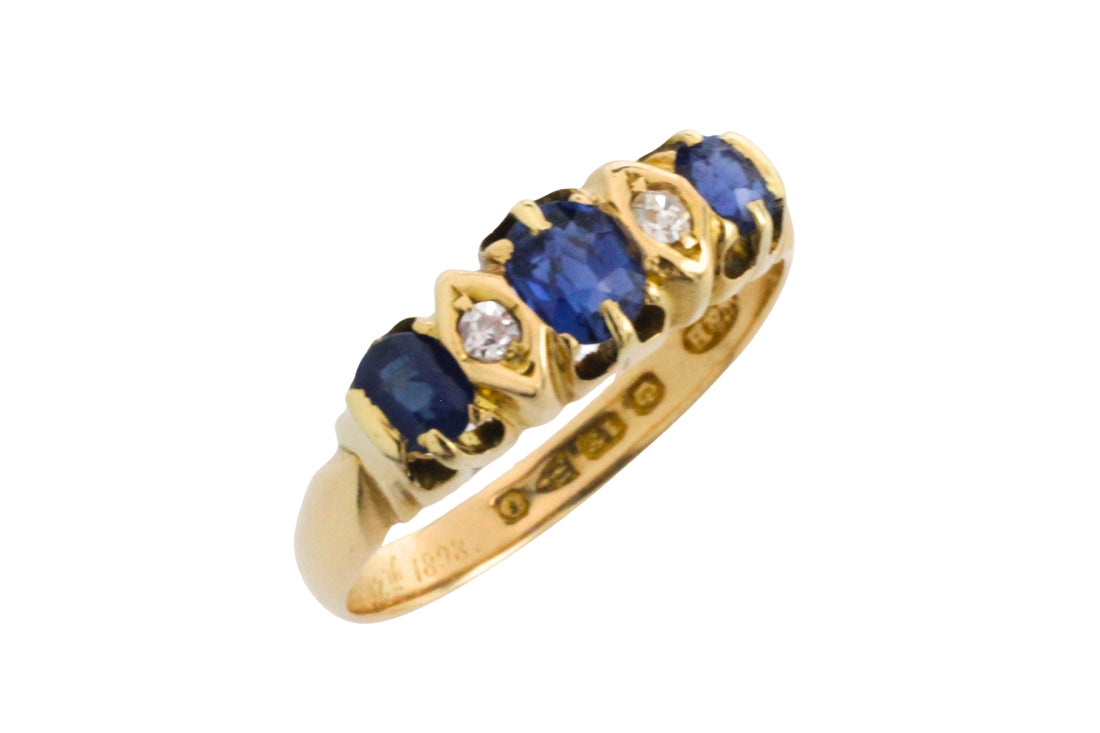 Victorian sapphire and diamond ring from 1897