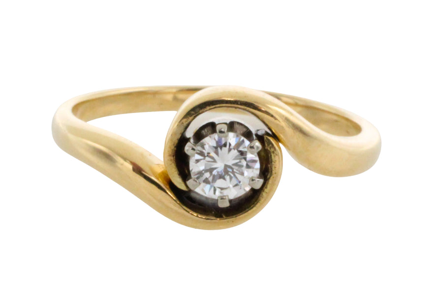 Vintage diamond swirl ring